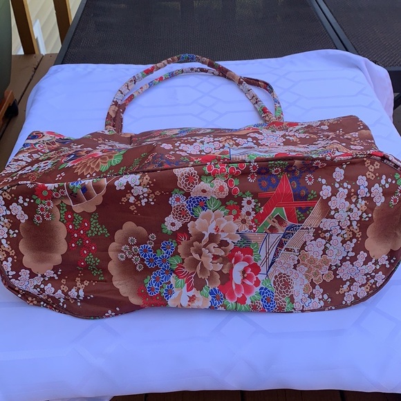 Huge Nylon Tote For Beach/Shopping - Picture 3 of 6